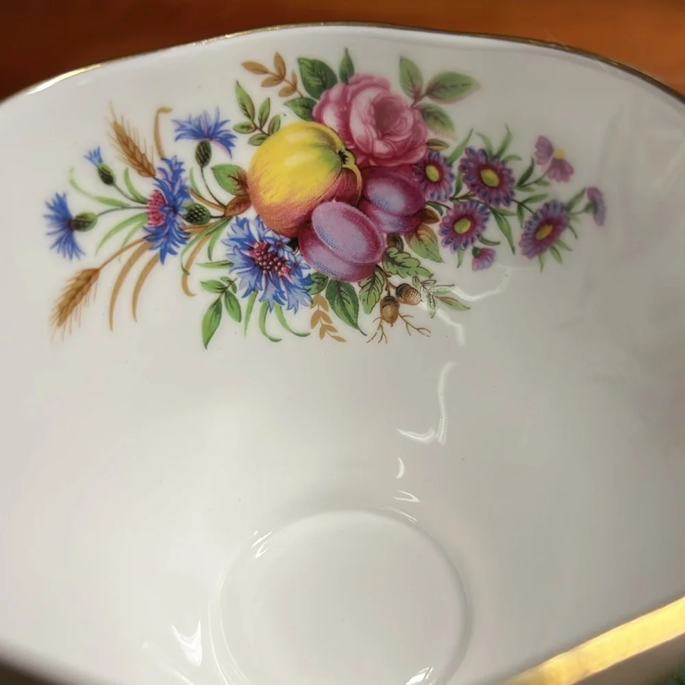 N/A beautiful teacup